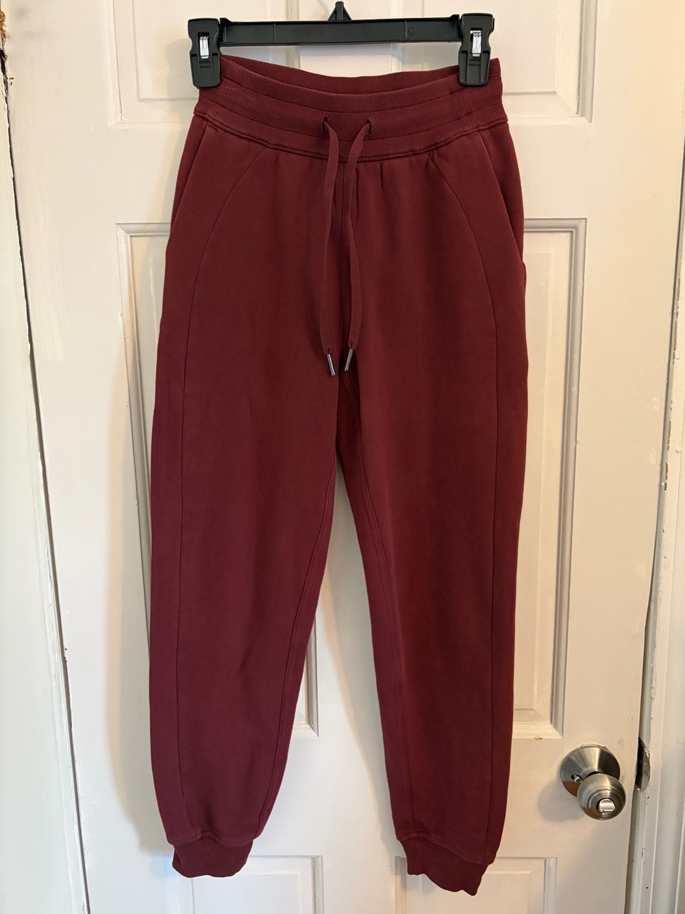 Lululemon Scuba High Rise Jogger Maroon Size 0 cotton blend soft cozy athleisure